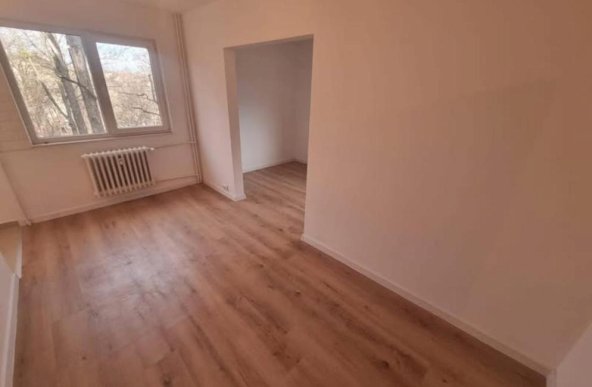 Apartament 2 Camere Etaj 2/4 Tatarasi - 2Baieti Fara Risc