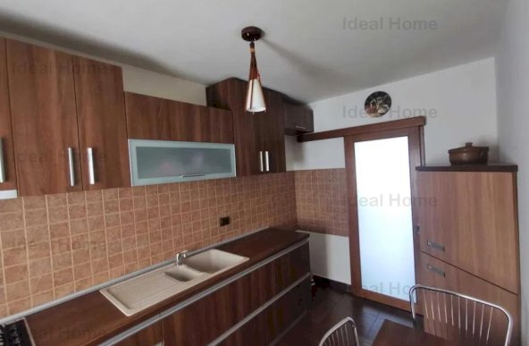 Apartament 3 camere Visan-central 120.000 euro!