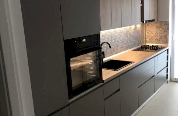 Apartament 2 camere Semidecomandat etaj 3 din 3 Platou Galata