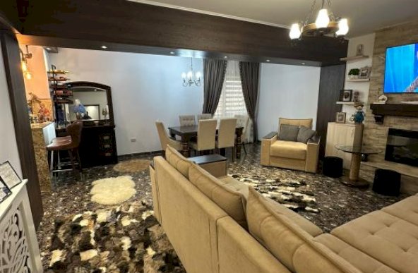 Apartament 3 camere Capat Cug Bloc Nou