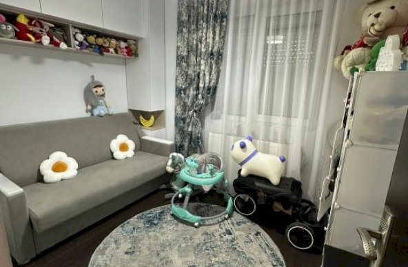 Apartament 3 camere Capat Cug Bloc Nou