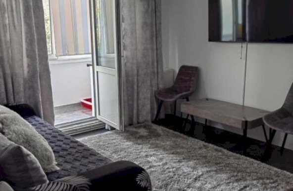 Apartament cu 3 camere Decomandat Mircea Cel Batran