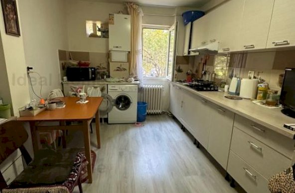 Apartament 2 camere Podu-Ros Racovita 85.000 euro