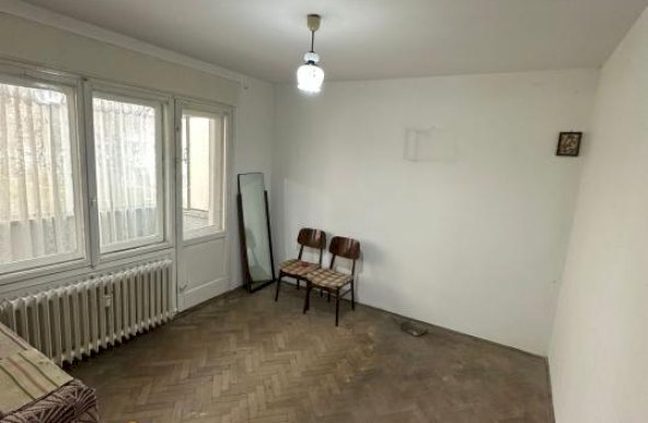 Apartament 2 camere etaj 1 Cantemir 