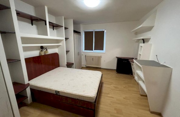 Inchiriere Apartament 3 Camere Podu Ros - Palas