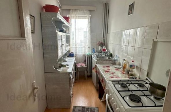 Apartament 3 Camere Decomandat Mirceal Cel Batran Etaj intermediar