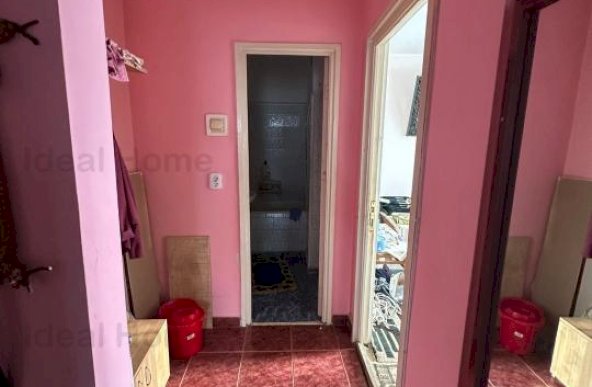 Apartament 3 Camere Decomandat Mirceal Cel Batran Etaj intermediar