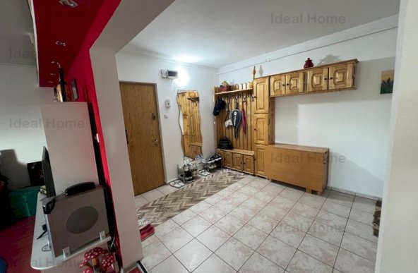 Apartament 3 camere, 2 bai 3 balcoane. Zona Zimbru, tigarete