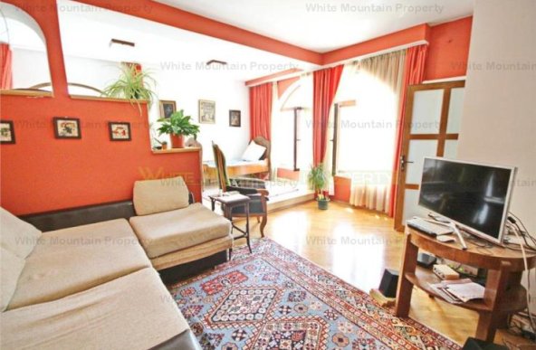 Apartament spatios cu doua camere de inchiriat la casa