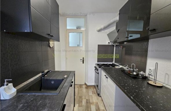 Apartament renovat zona Calea Bucuresti