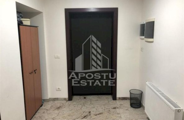 Spatiu comercial la parter, 117 mp,  Zona Girocului