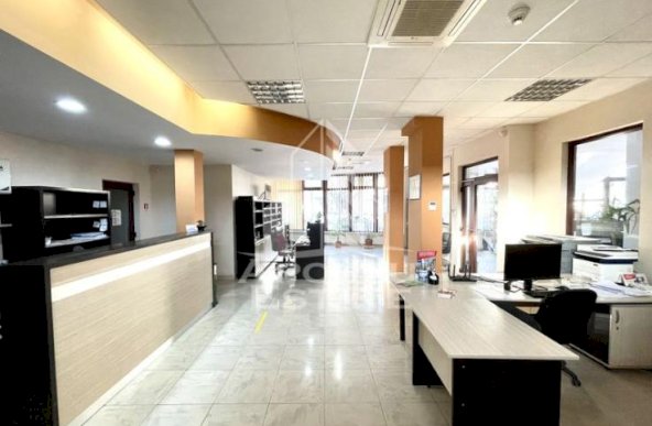 Spatiu comercial, 123mp, zona Lipovei