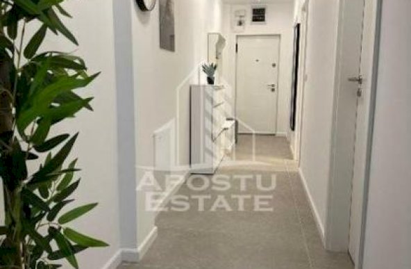 Apartament  de lux cu 3 camere si gradina proprie, in zona Soarelui