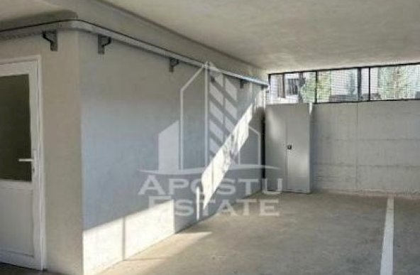 Apartament  de lux cu 3 camere si gradina proprie, in zona Soarelui