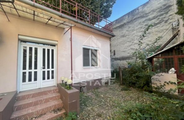 Spatiu pentru birouri, 4 camere, Zona Maria