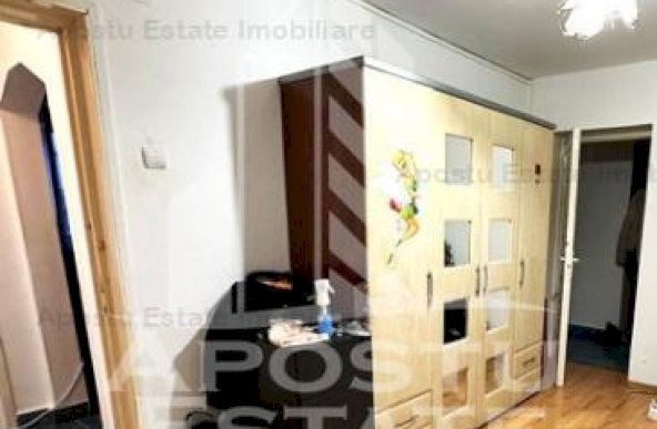 Apartament cu 3 camere, de vanzare, in zona Fortuna, Arad.