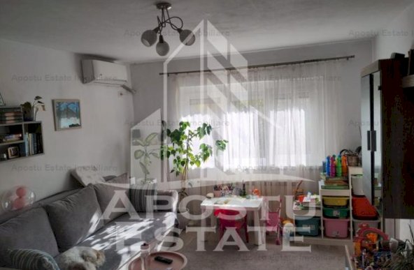 Apartament 3 camere, etaj intermediar, centrala proprie, zona Aradului