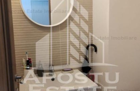 Apartament 3 camere, etaj intermediar, centrala proprie, zona Aradului