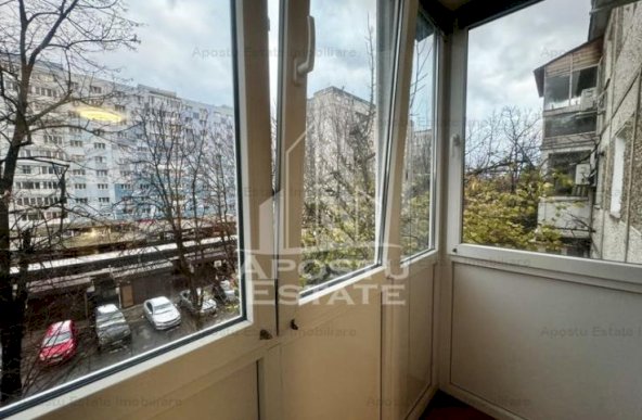 Apartament cu 3 camere, proaspat renovat, zona Dacia