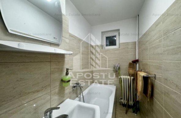 Apartament cu 3 camere, proaspat renovat, zona Dacia