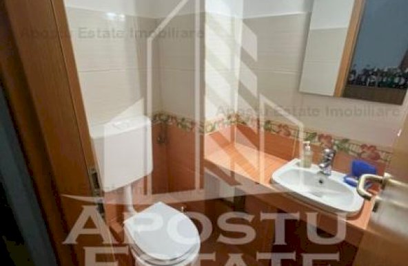 Apartament cu 3 camere si 2 bai, zona Aradului