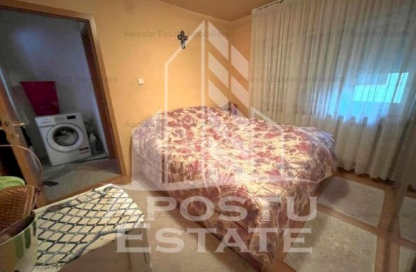 Apartament cu 3 camere si 2 bai, zona Aradului