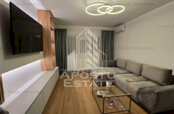 Apartament 3 camere si 2 bai, etaj 2, complet renovat, zona Aradului