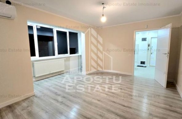 Apartament cu 3 camere, complet renovat, zona Circumvalatiunii