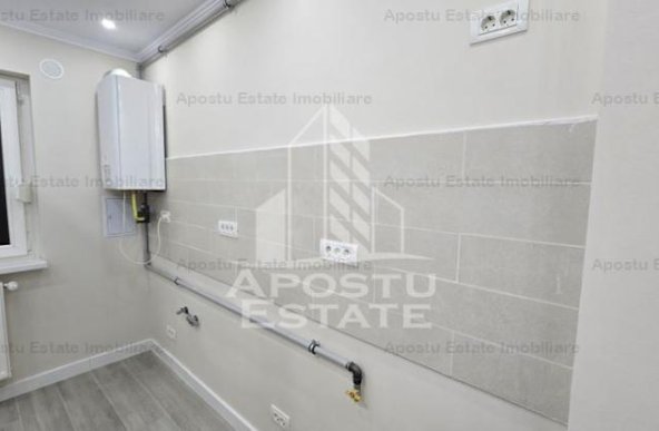 Apartament cu 3 camere, complet renovat, zona Circumvalatiunii