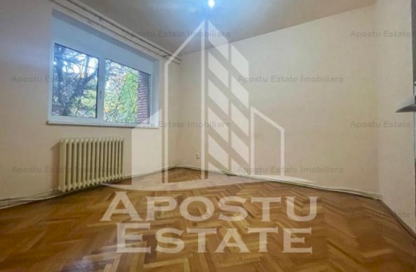 Apartament 3 camere, decomandat, 108 mp, Ultracentral