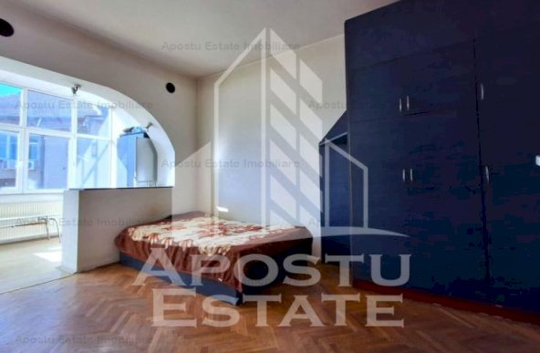 Apartament decomandat, 3 Camere, Etajul 3