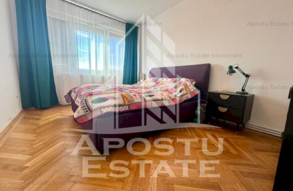 Apartament decomandat, 2 camere, centrala proprie, Complex