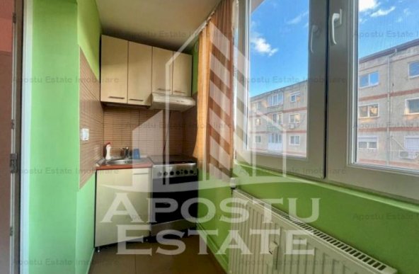 Apartament 3 camere,decomandat,zona Soarelui