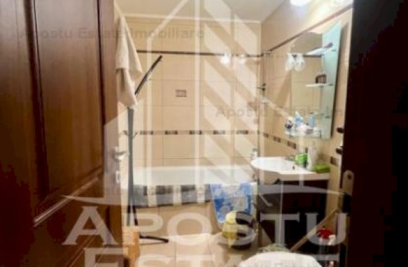 Apartament 3 camere,decomandat,zona Soarelui