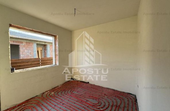 Duplex cu 3 camere si 2 bai, pe parter, aproape de asfalt,