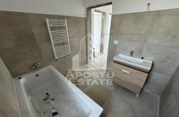 Duplex cu 3 camere despartit prin camera tehnica la Asfalt