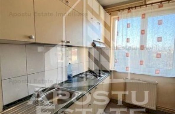 Apartament ultracentral 3 camere,  centrala proprie