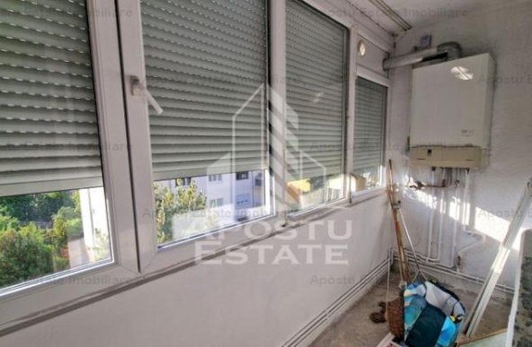 Apartament cu 3 camere, centrala proprie,  zona Circumvalatiunii