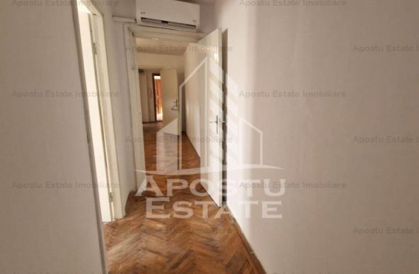 Apartament cu 3 camere, centrala proprie,  zona Circumvalatiunii