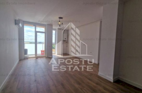 Apartament cu 2 camere si balcon, parcare inclusa, Torontalului