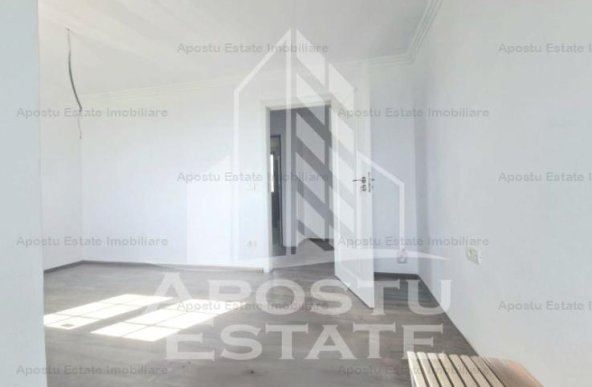 Duplex cu 5 camere  180 mp,zona Aradul Nou