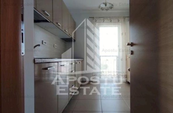 Apartament 3 camere cu loc de parcare, Adora Park