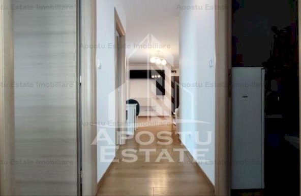 Apartament 3 camere cu loc de parcare, Adora Park