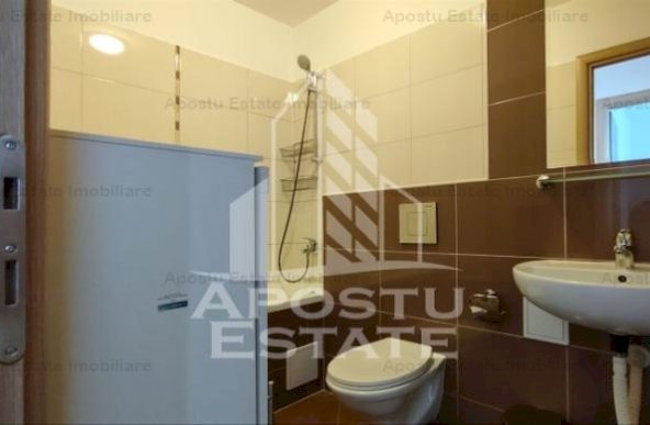 Apartament 3 camere cu loc de parcare, Adora Park