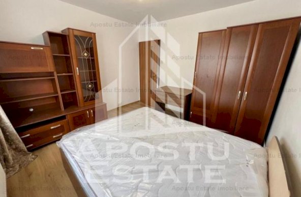 Apartament cu 3 decomandat, camere in zona Aradului