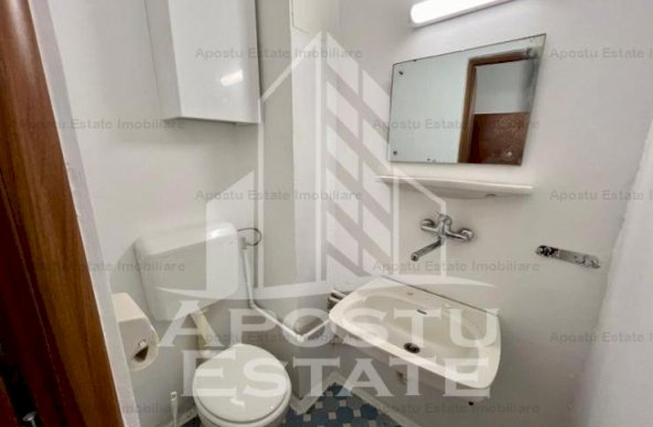 Apartament cu 3 decomandat, camere in zona Aradului