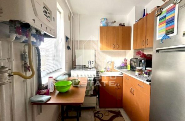 Apartament 2 camere, centrala, garaj, zona Sagului