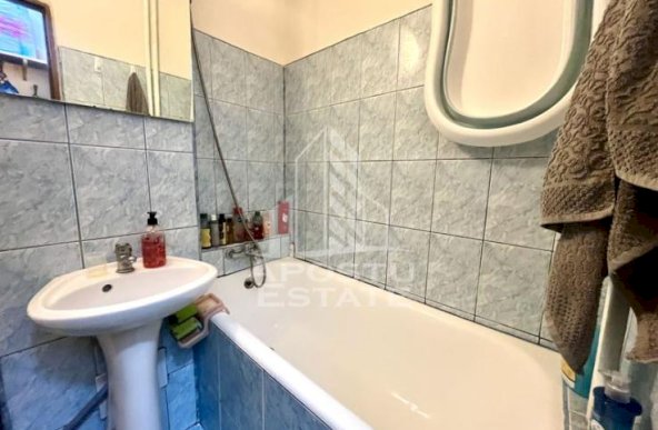 Apartament 2 camere, centrala, garaj, zona Sagului