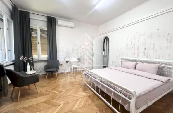 Apartament 4 camere, ultrafinisat in centru orasului.