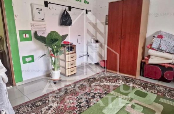 Casa cu 5 camere,  zona Parneava, 760mp, COMISION 0%